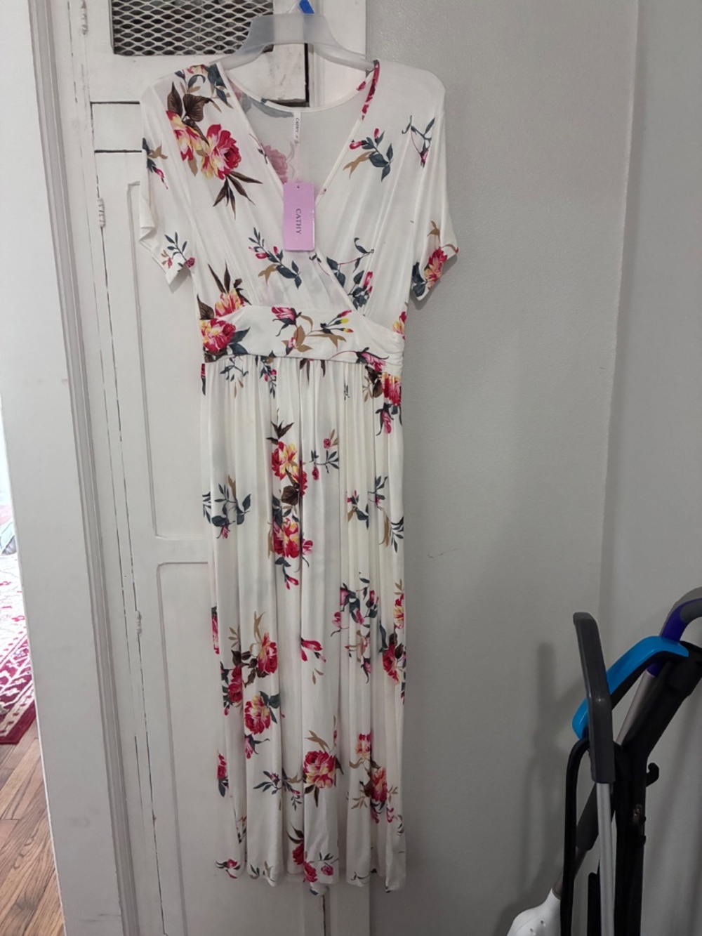DRESS NWT - Picture 2 of 3